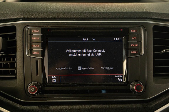 Volkswagen Amarok 17 of 21