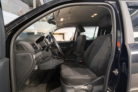 Volkswagen Amarok 18 of 21