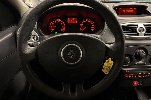 Renault Clio 7 of 15