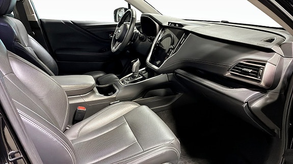 Subaru Outback 3 of 12