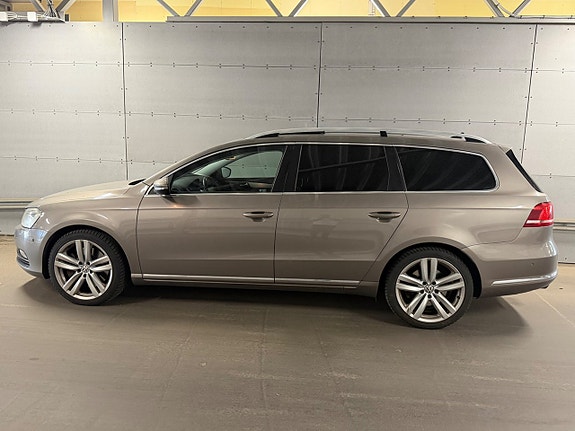 Volkswagen Passat 4 of 15