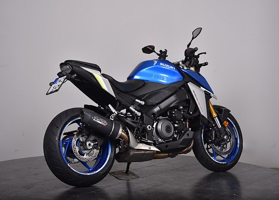 Suzuki GSX-S 1000 / GPR Slipon / Tailtidy 7 of 19