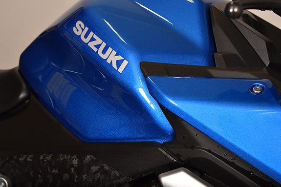Suzuki GSX-S 1000 / GPR Slipon / Tailtidy 12 of 19