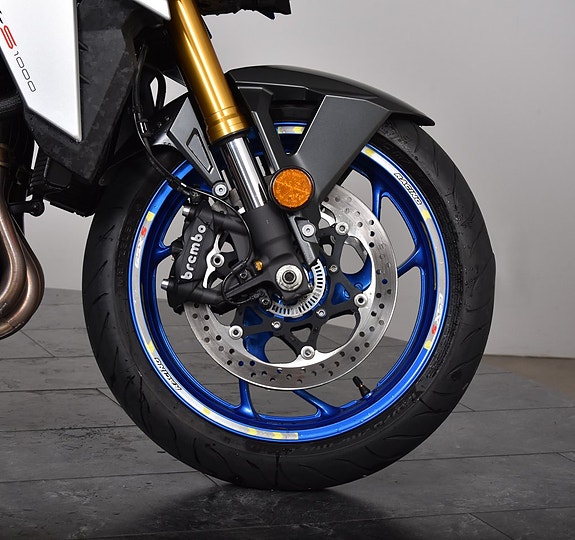 Suzuki GSX-S 1000 / GPR Slipon / Tailtidy 9 of 19