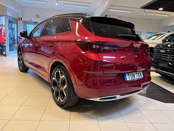 Opel Grandland 2 of 16