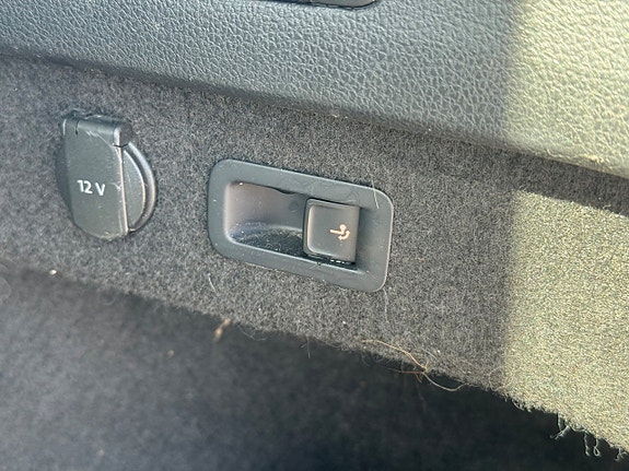 Volkswagen Passat Alltrack 12 of 12