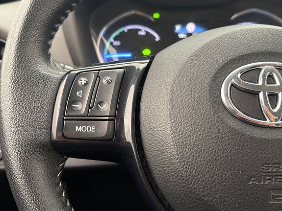 Toyota Yaris 13 of 30
