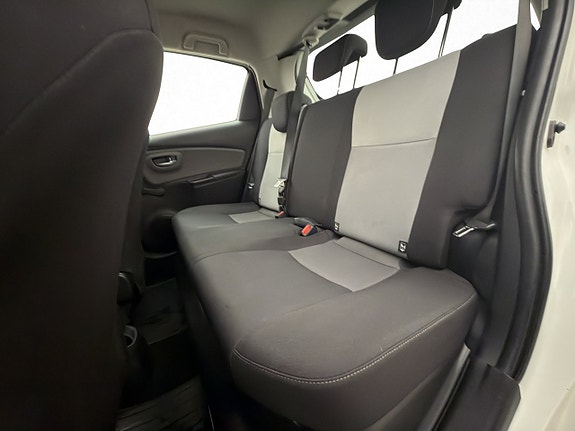 Toyota Yaris 23 of 30