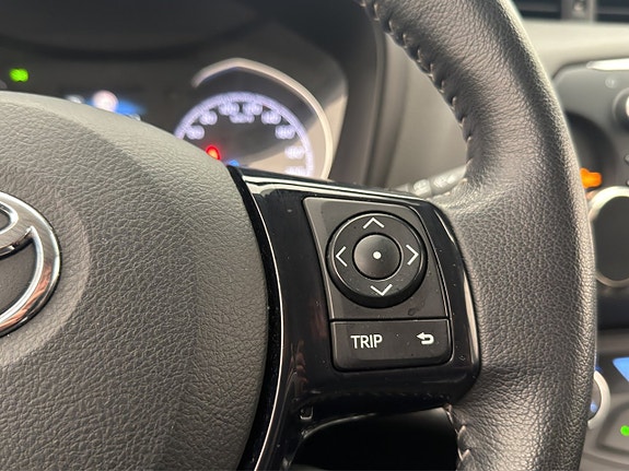 Toyota Yaris 14 of 30
