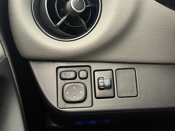 Toyota Yaris 28 of 30