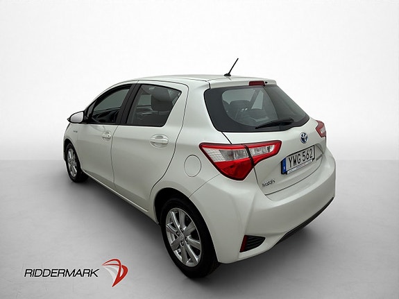 Toyota Yaris 5 of 30