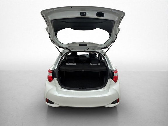 Toyota Yaris 24 of 30