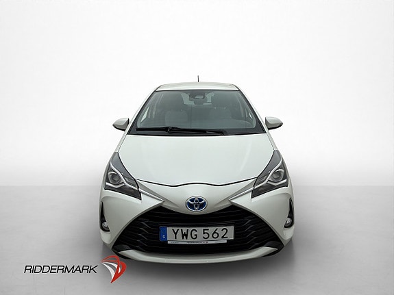 Toyota Yaris 2 of 30