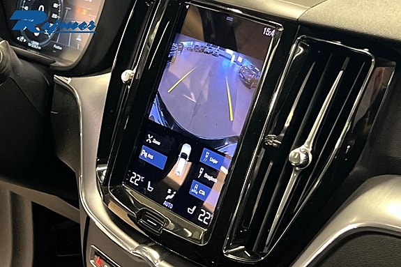 Volvo XC60 12 of 18