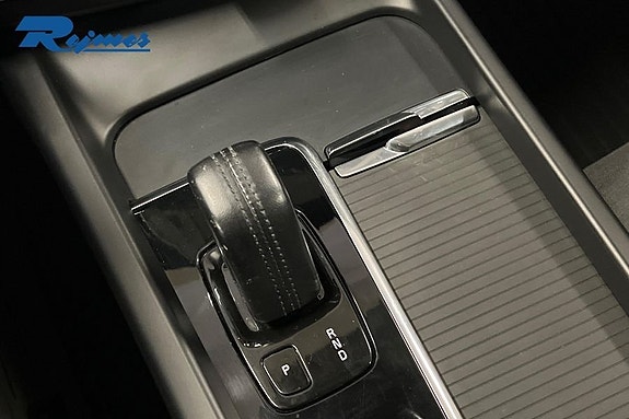 Volvo XC60 11 of 18