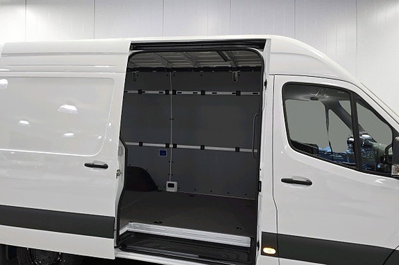 Mercedes-Benz Sprinter 411 10 of 10