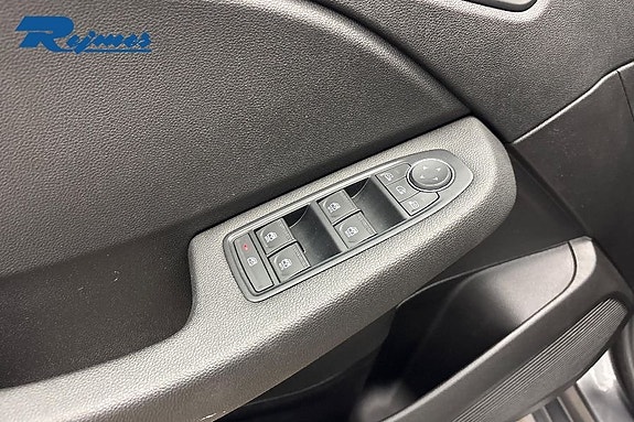 Renault Clio 17 of 19