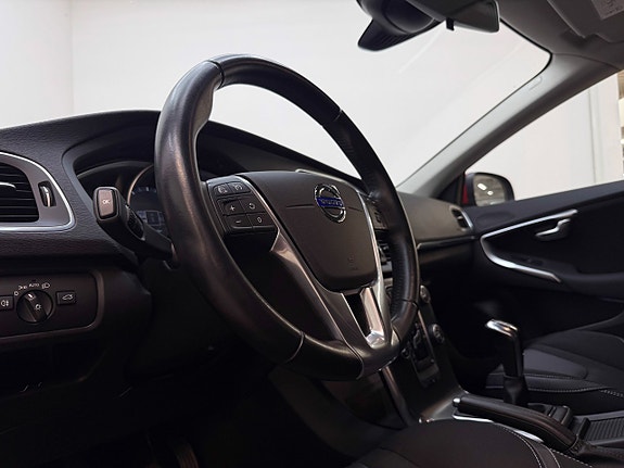 Volvo V40 15 of 26