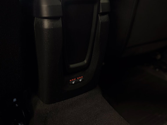 Volvo V40 22 of 26