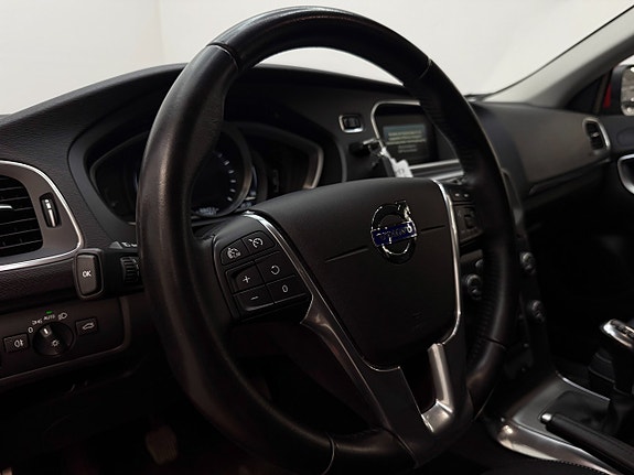 Volvo V40 16 of 26