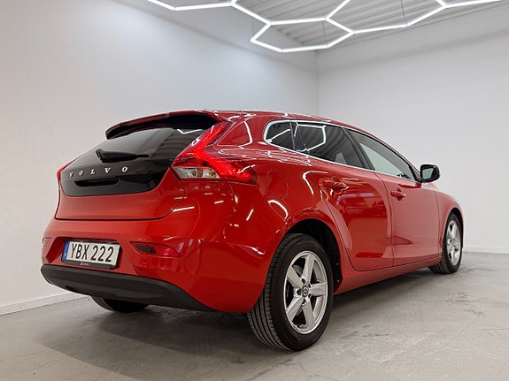 Volvo V40 6 of 26