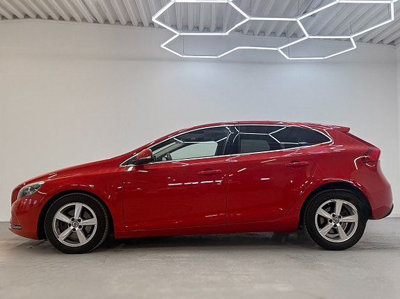 Volvo V40 9 of 26