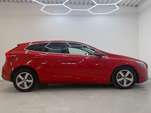 Volvo V40 5 of 26