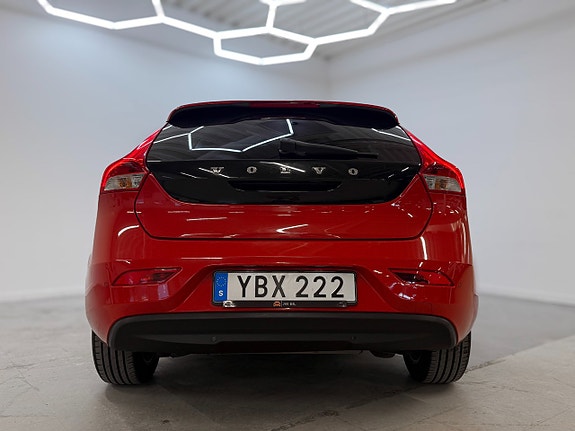 Volvo V40 7 of 26