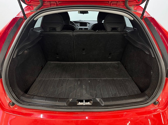 Volvo V40 13 of 26