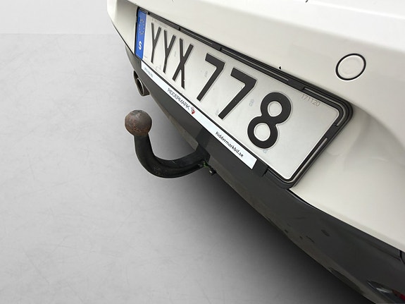 BMW 120 9 of 30