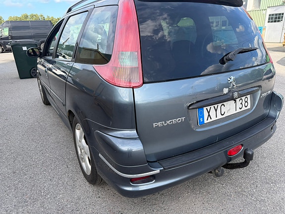 Peugeot 206 SW 4 of 7