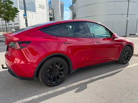 Tesla Model Y 2 of 2