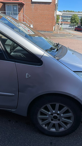 Mitsubishi Colt 4 of 7
