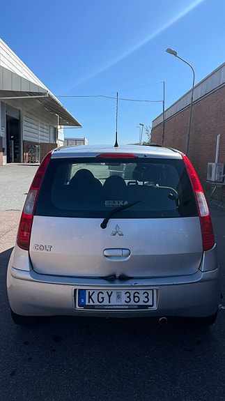 Mitsubishi Colt 3 of 7