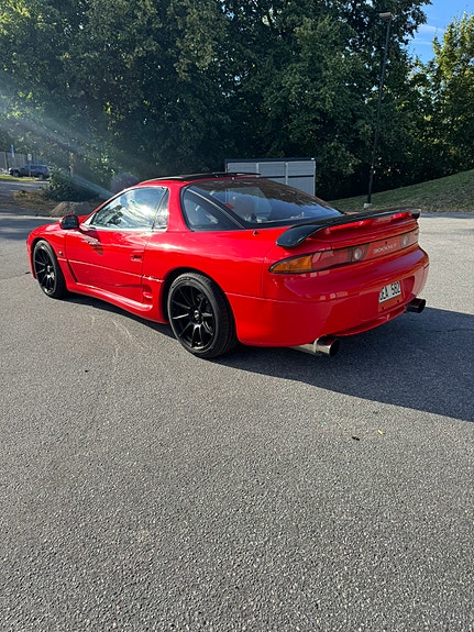 Mitsubishi 3000 GT 2 of 6
