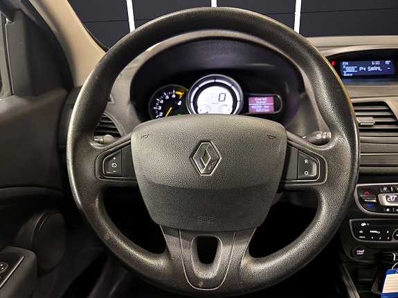 Renault Megane 20 of 27