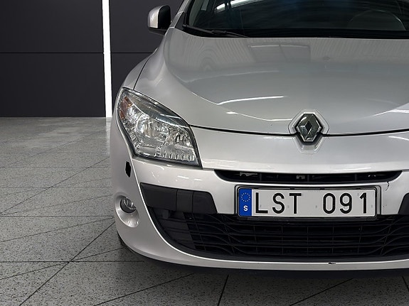 Renault Megane 10 of 27