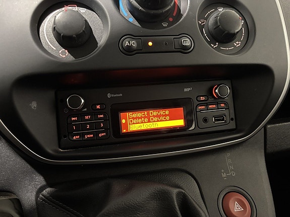 Renault Kangoo Express 21 of 25