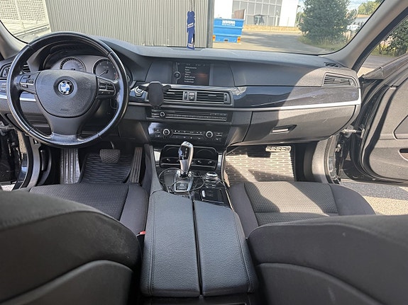 BMW 520 9 of 13