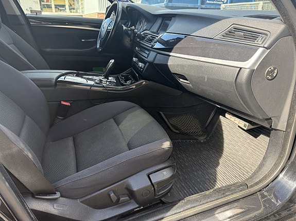 BMW 520 11 of 13