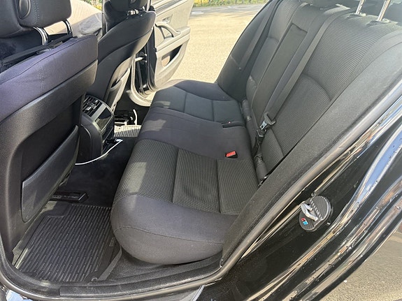 BMW 520 12 of 13