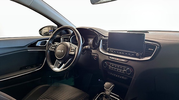 Kia XCeed 3 of 16