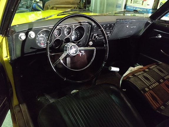 Chevrolet Corvair 19 of 30