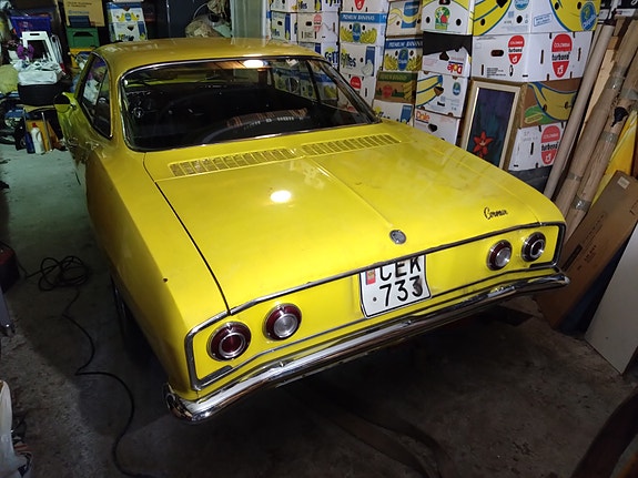 Chevrolet Corvair 26 of 30