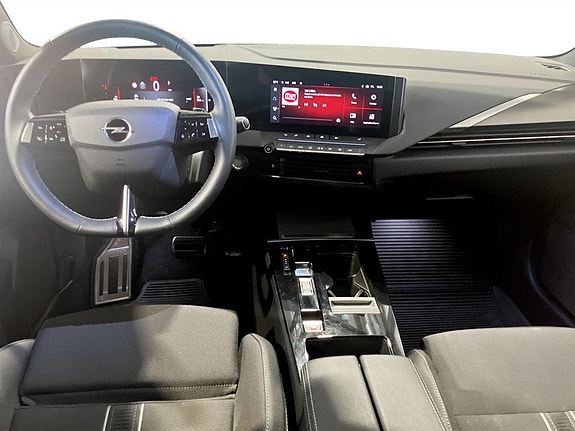 Opel Astra 8 of 15