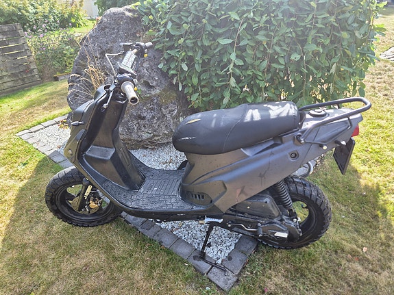 Pgo Big Max 2 of 5