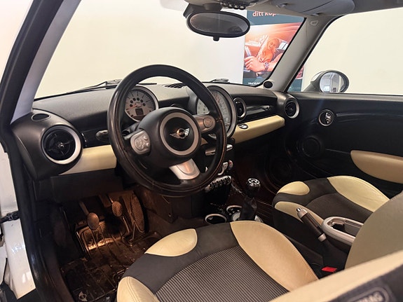 MINI Cooper 9 of 25
