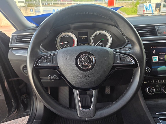 Skoda Superb 19 of 26