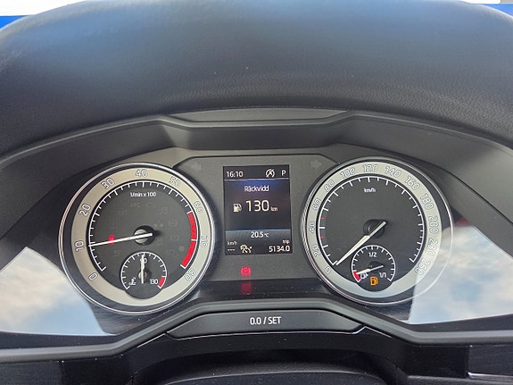 Skoda Superb 18 of 26