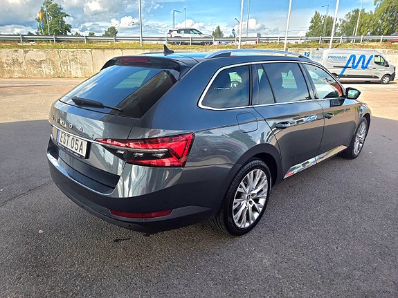 Skoda Superb 11 of 26